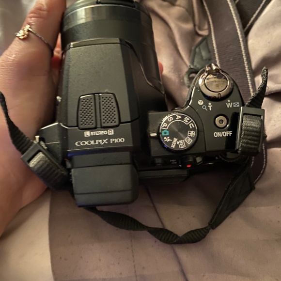 Nixon Coolpix P100 - Picture 2 of 6